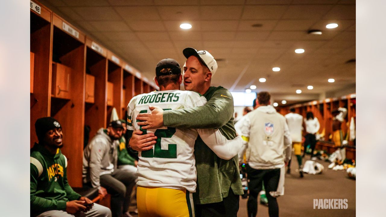 Watch Lions Locker Room Celebrate After Packers Victory