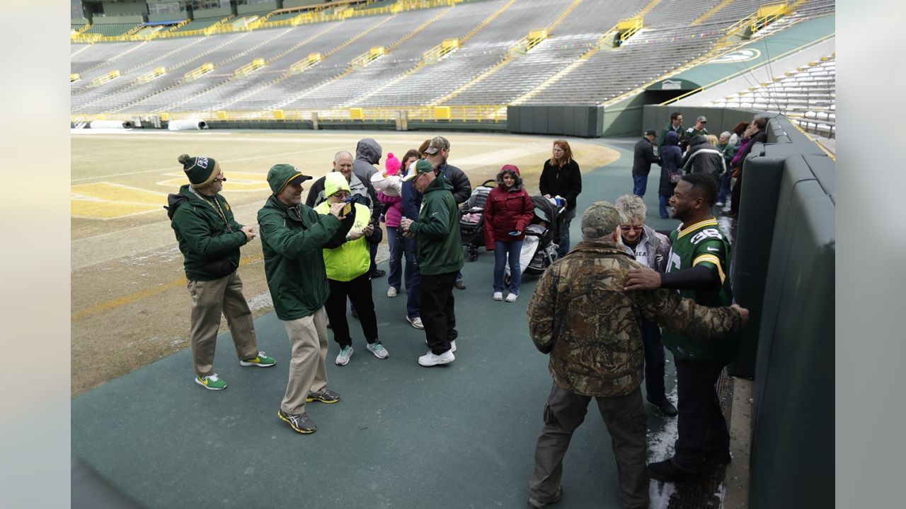 Inside a Lambeau Field tour with LeRoy Butler