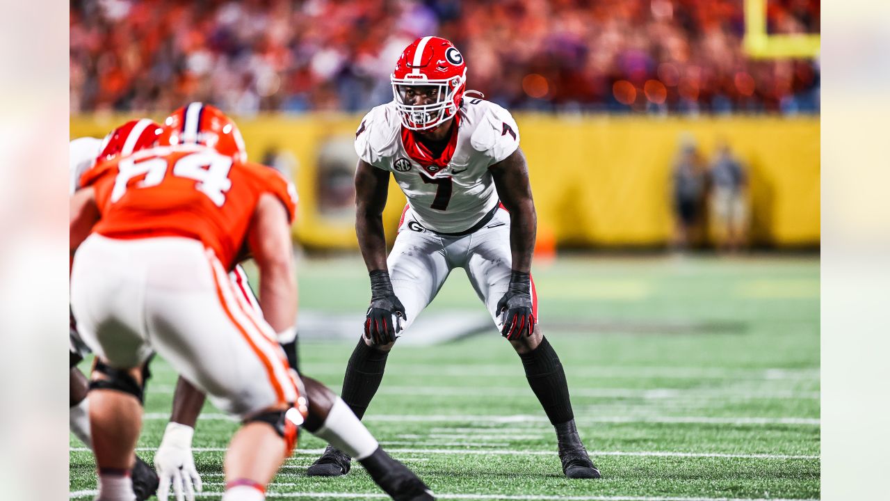 Georgia's Quay Walker selected 22nd overall by the Green Bay Packers in the  NFL draft, Georgia Sports