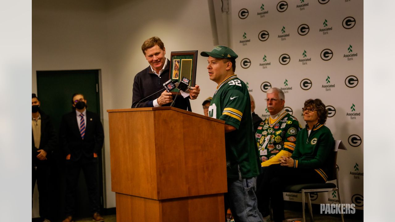 Milwaukee Packers FAN Hall of Fame nominee a 'Packer' for life