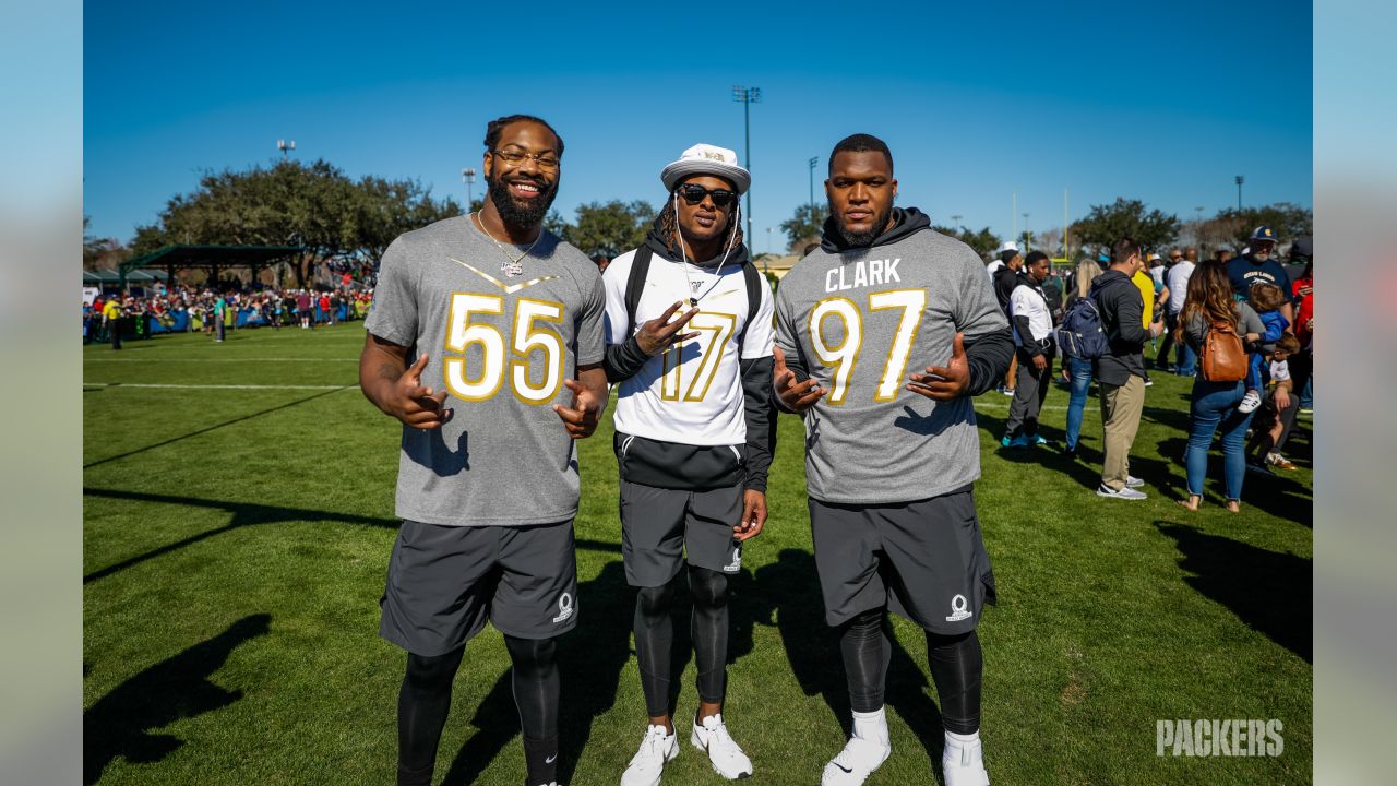 Za'Darius Smith, Davante Adams & Kenny Clark sign autographs at Pro Bowl  practice