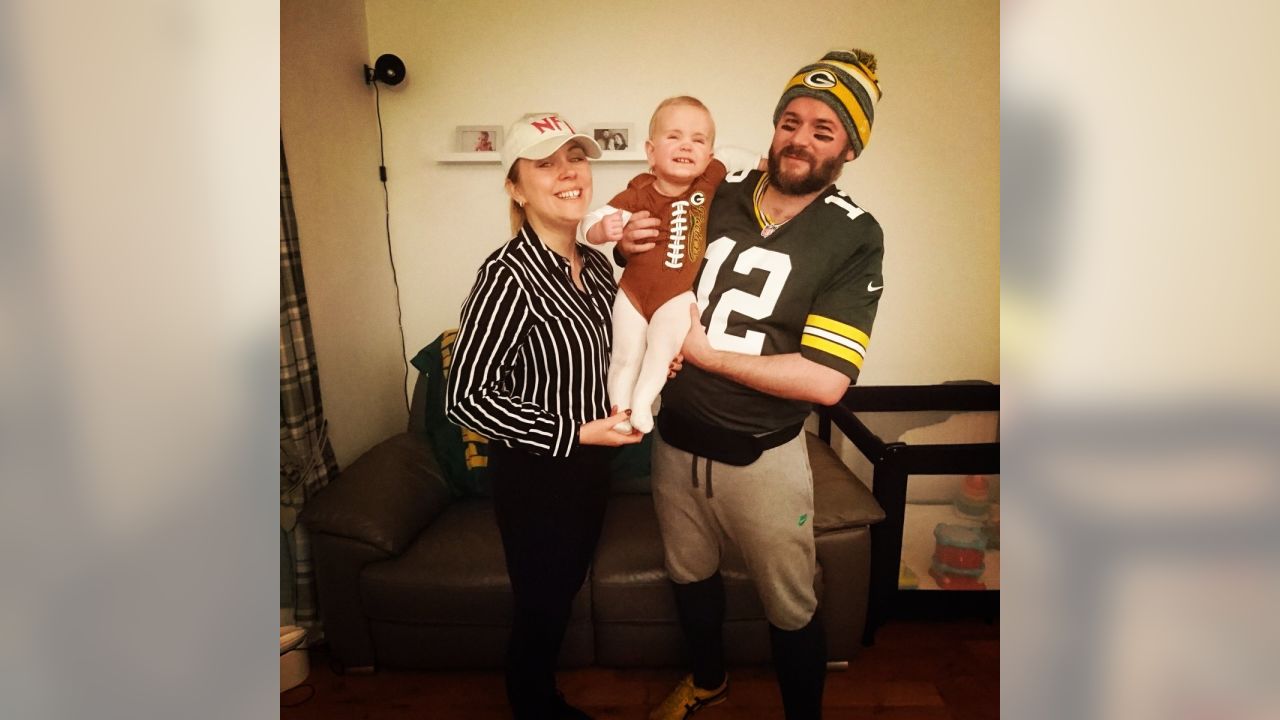 Packers fans dress up for Halloween