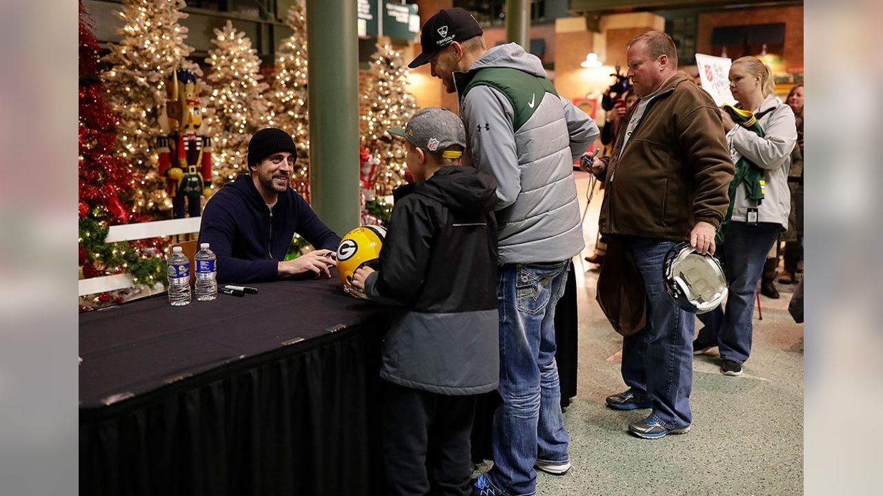 Aaron Rodgers and Packers Celebrate Christmas With a Sizeable Donation to  Salvation Army - EssentiallySports