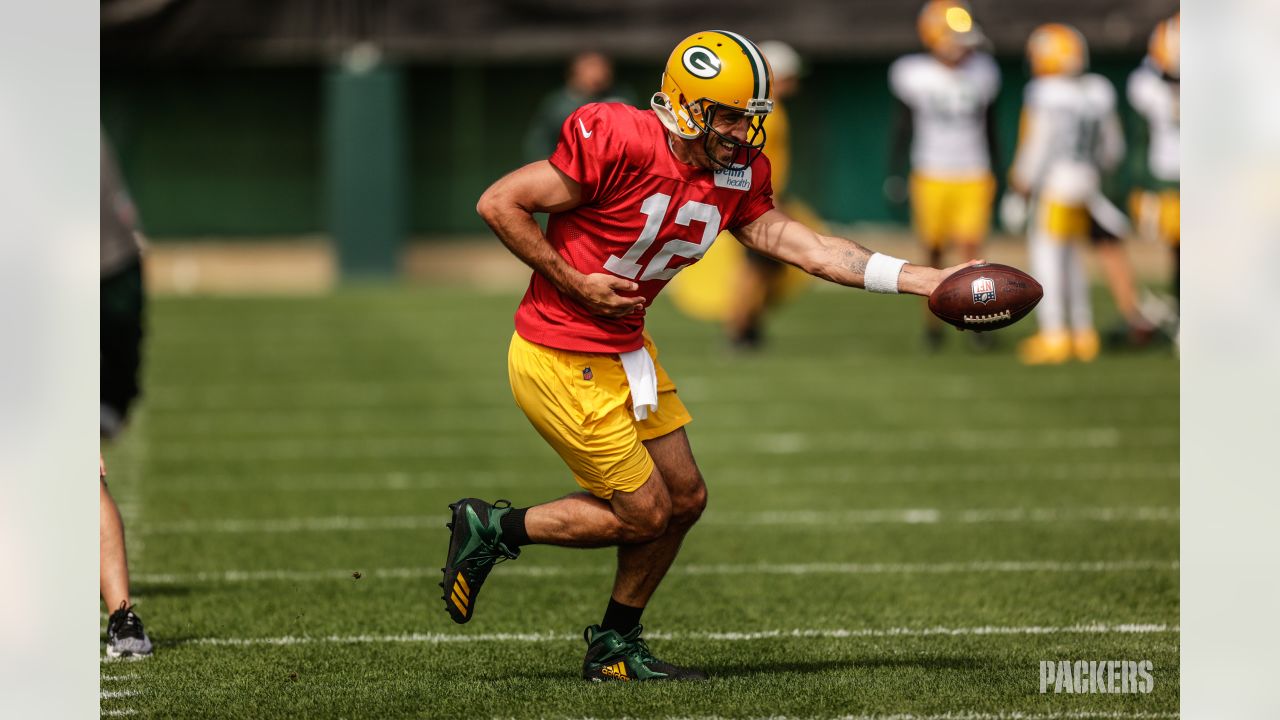 Green Bay Packers' Robert Tonyan runs a drill at the NFL football team's  practice field training camp Tuesday, May 31, 2022, in Green Bay, Wis. (AP  Photo/Morry Gash Stock Photo - Alamy