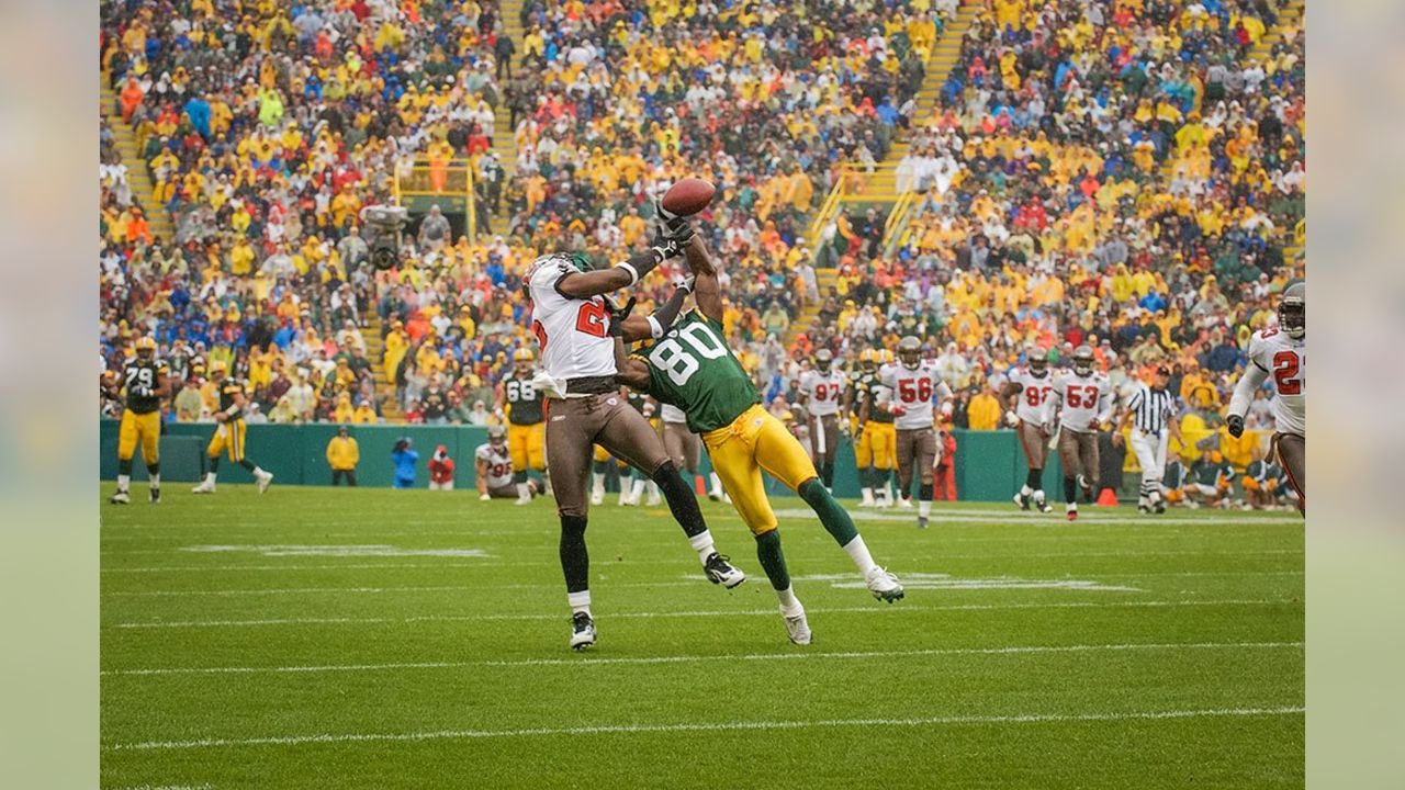 Fans congratulate Donald Driver's Packers Hall of Fame induction