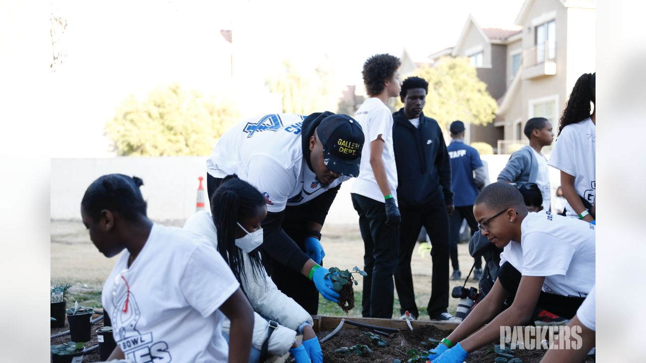 Photos: Elgton Jenkins visits Boys & Girls Clubs of Las Vegas event