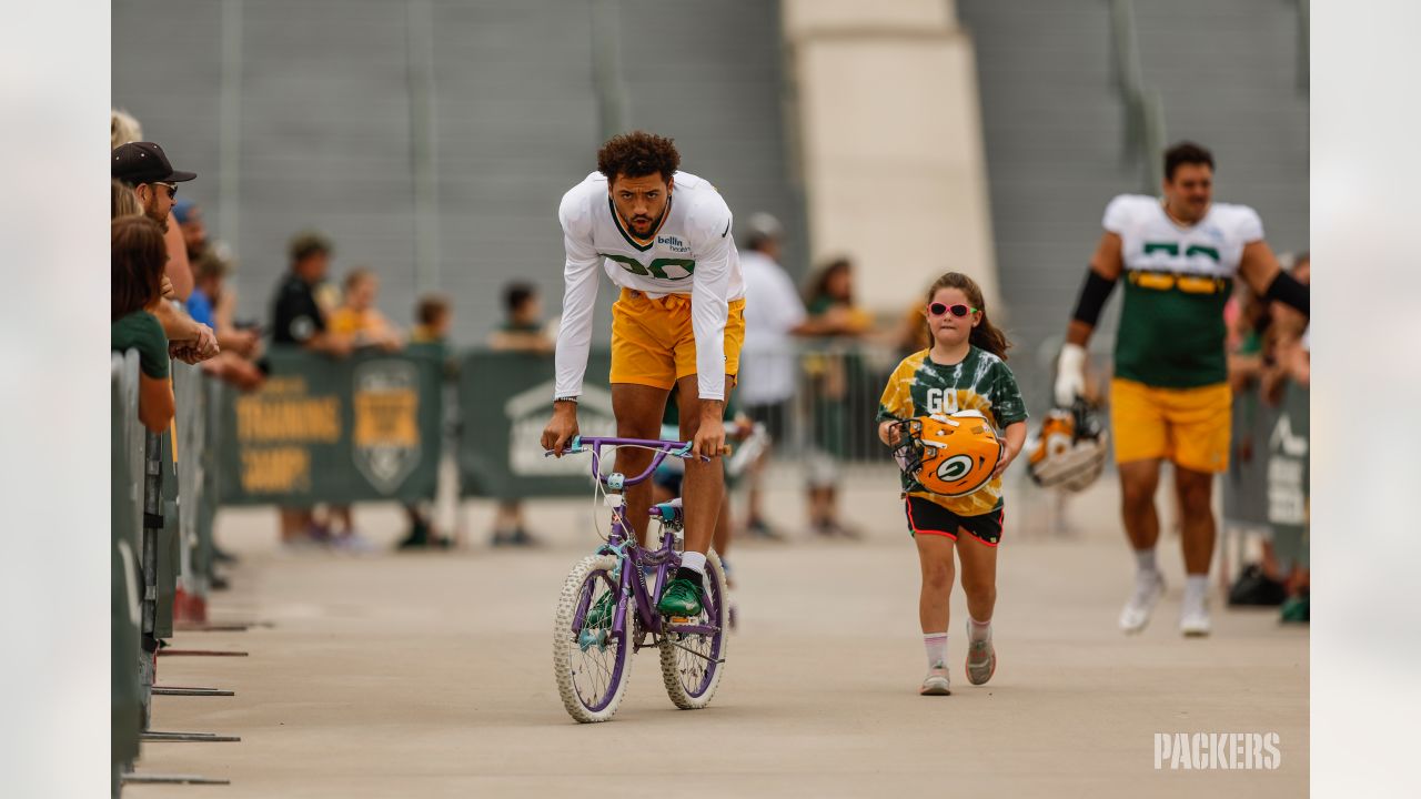 NFL memo indicates Packers training camp could be without player bike rides  again