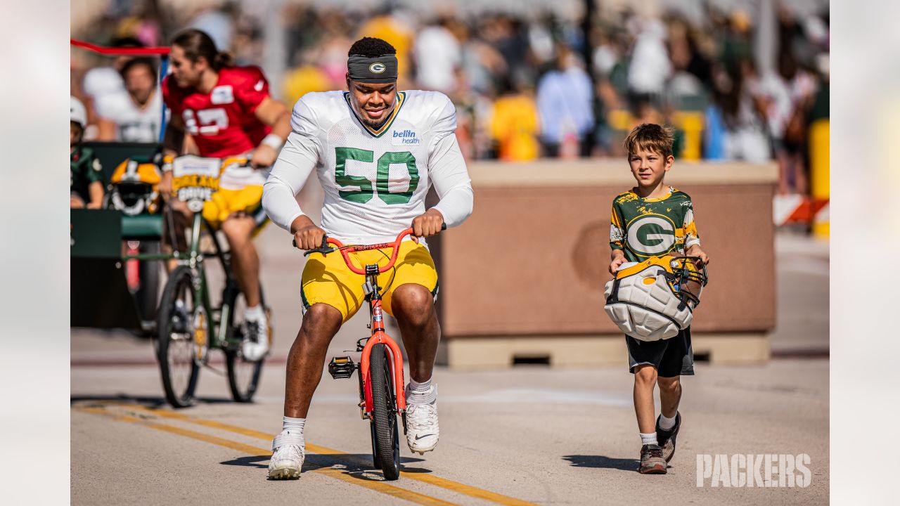 ESPN radio host Ben Brust has Matt LaFleur sign Rodgers Jets jersey