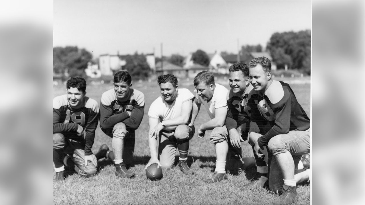 Pro Football Hall of Fame on Twitter: OTD in 1898 Hall of Famer and @ packers legend Earl Curly Lambeau was born. He founded the Green Bay Packers  in 1919 and was the