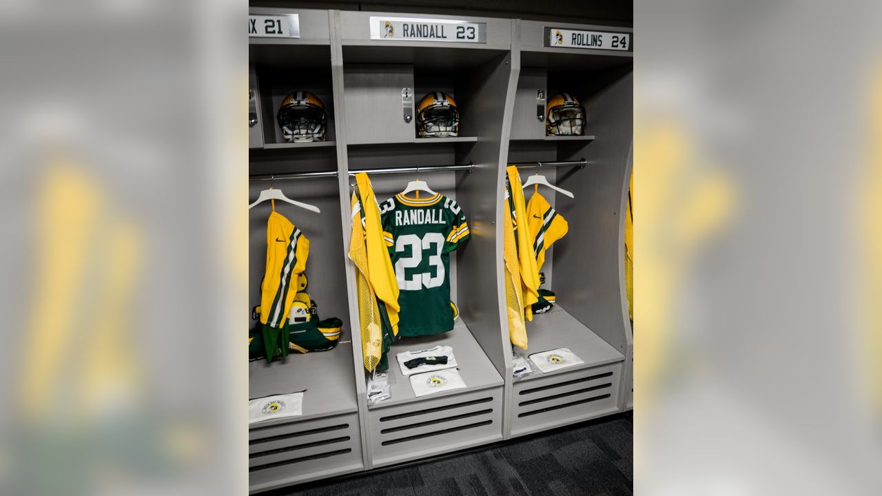 Inside the Packers locker room in Jacksonville