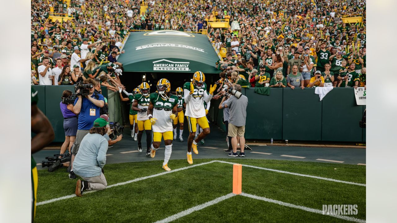 Photos: Packers Family Night shines under the lights at Lambeau Field