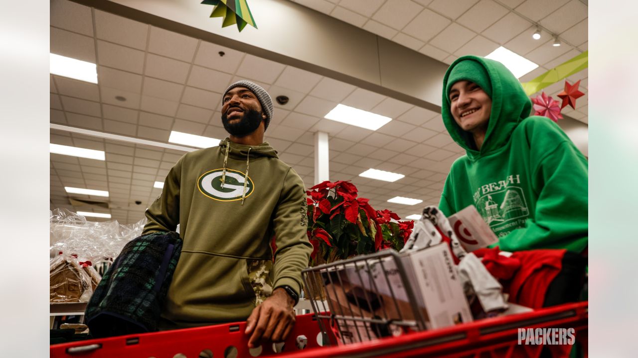 Photos: Tariq Carpenter and teammates host shopping spree for Boys and  Girls Club of Green Bay