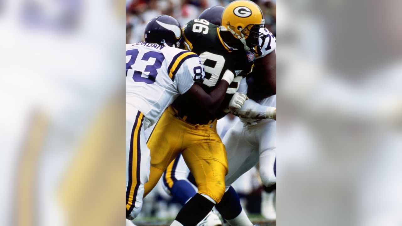 Green Bay Packers on X: Alumni Spotlight: Sean Jones on the 1996