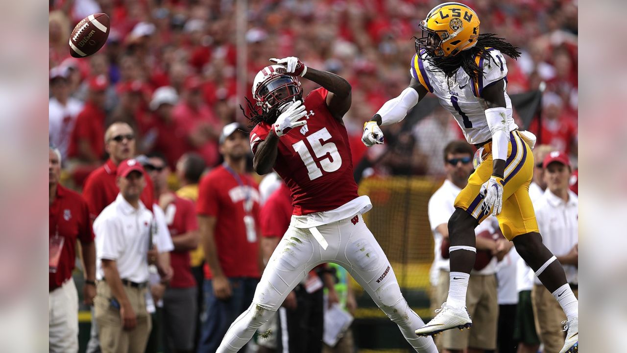 Football: Wisconsin's love for football showcased by historic game at  Lambeau · The Badger Herald