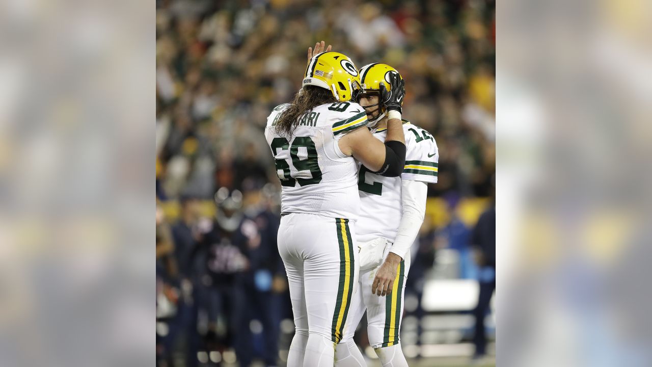 Aaron Rodgers in the Green Bay Packers all-white color rush