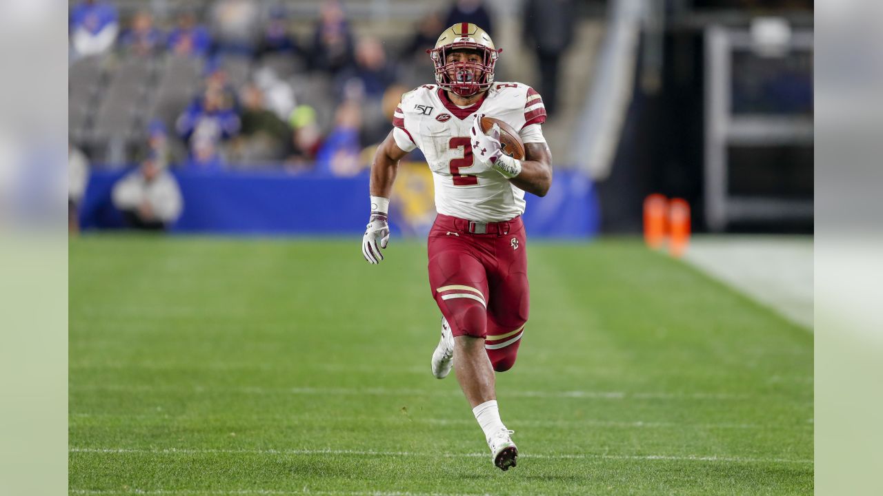 AJ Dillon Is A 250 Pound MONSTER! New Green Bay Packers RB FLEXES In  Exclusive Draft Workouts! 