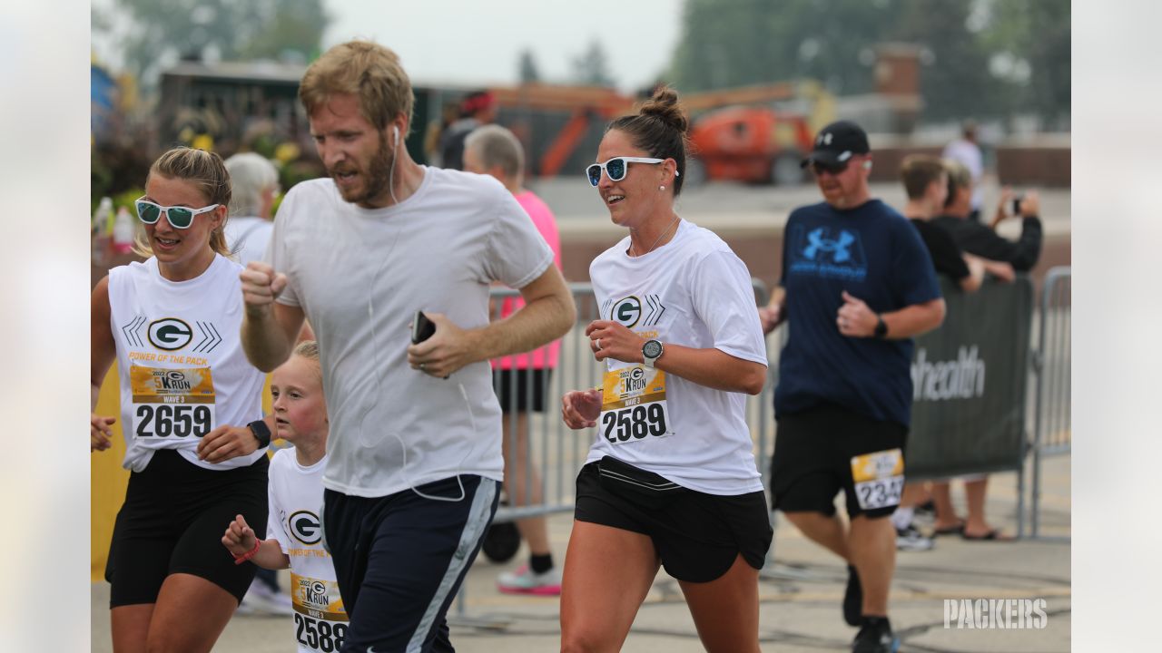 Fans hit the ground running during Packers, Bellin 5k