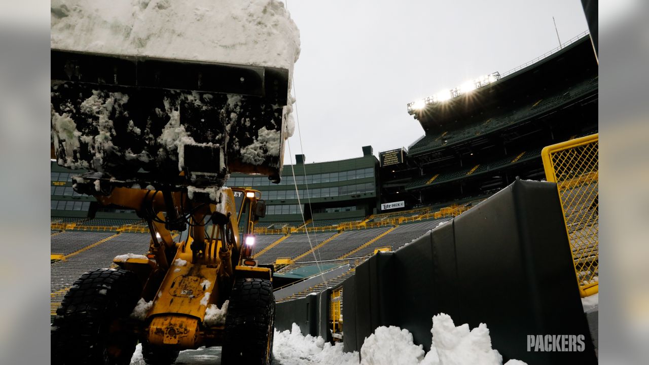 Lambeau Field hosts hygiene drive for area homeless