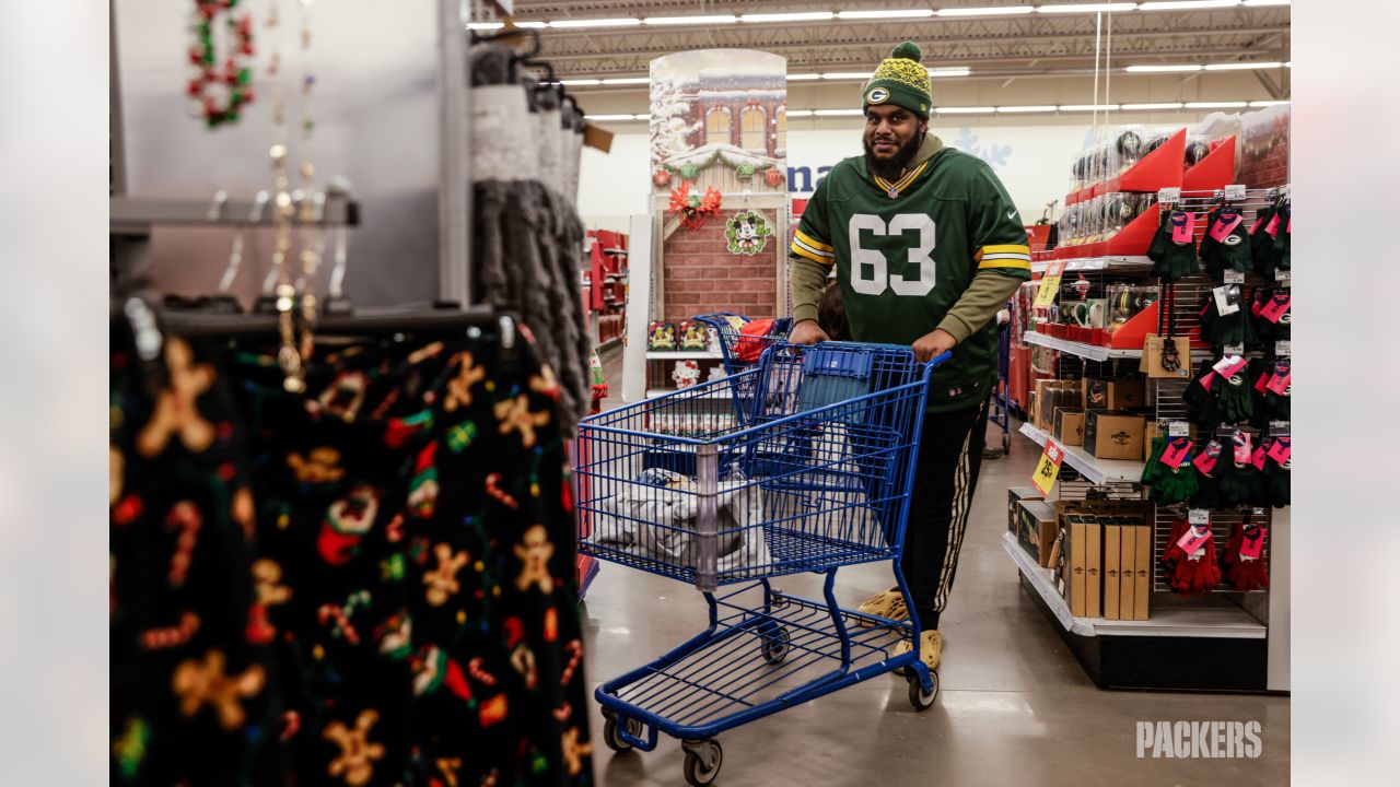 Photos: Packers players shop with kids from Pals Program at Meijer