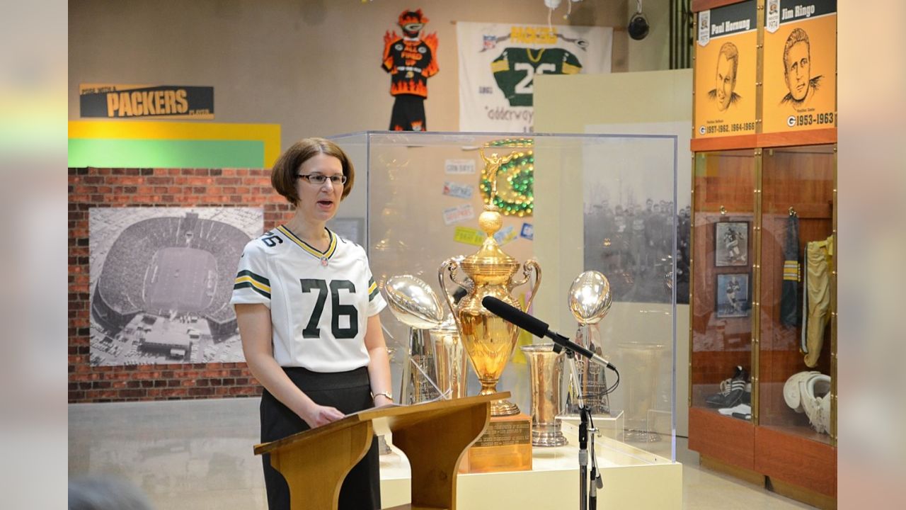 Neville exhibit looks at black Packers' experience in Green Bay