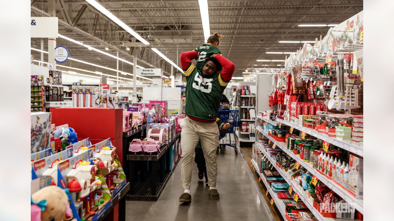 Green Bay Packers on X: Last night we teamed up with @meijer to provide  kids from the @bbbsnew an opportunity to do some holiday shopping for their  families. Each child received a