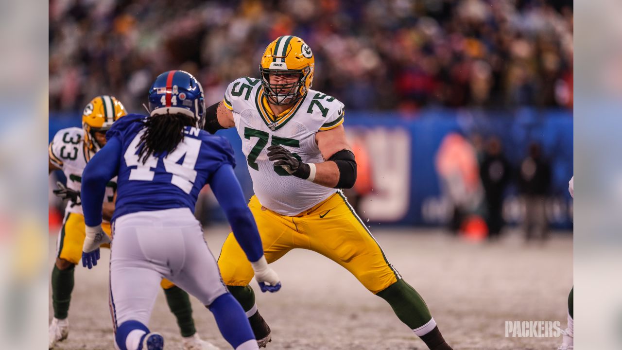 Packers: RT Bulaga and his 'mangled' finger ready for action Sunday