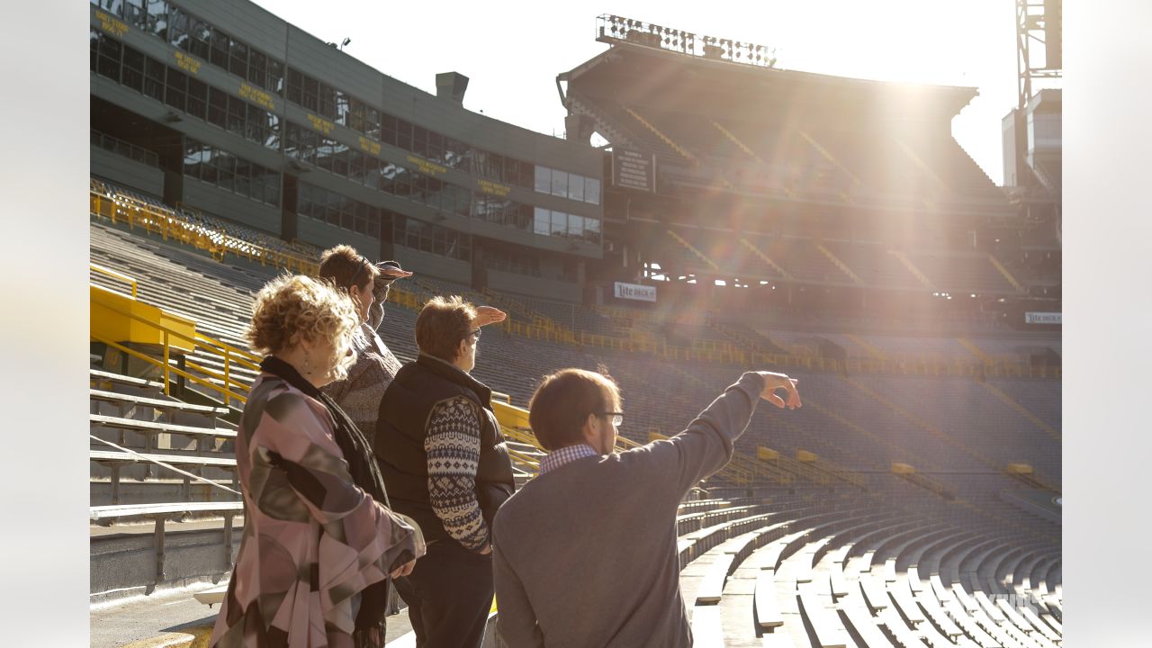 Green Bay Packers' home opener marks unveiling of expanded alumni suite at  Lambeau Field