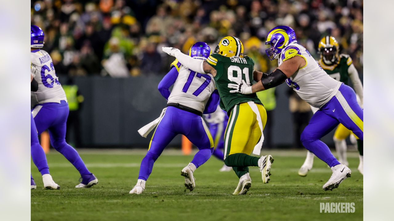 GAME PHOTOS: Rams vs. Green Bay Packers Week 15 at Lambeau Field on Monday  Night Football