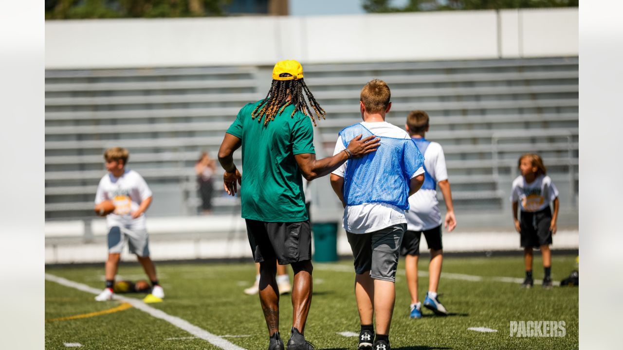 Packers RB Aaron Jones hosts youth football camp at Notre Dame Academy in  Green Bay