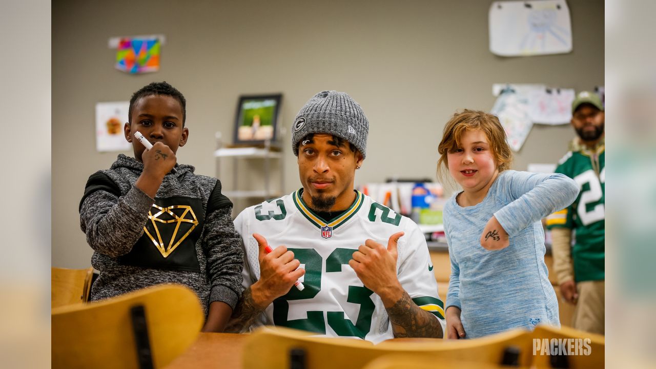 Jaire Alexander Surprises Boys & Girls Club with Signed Jerseys