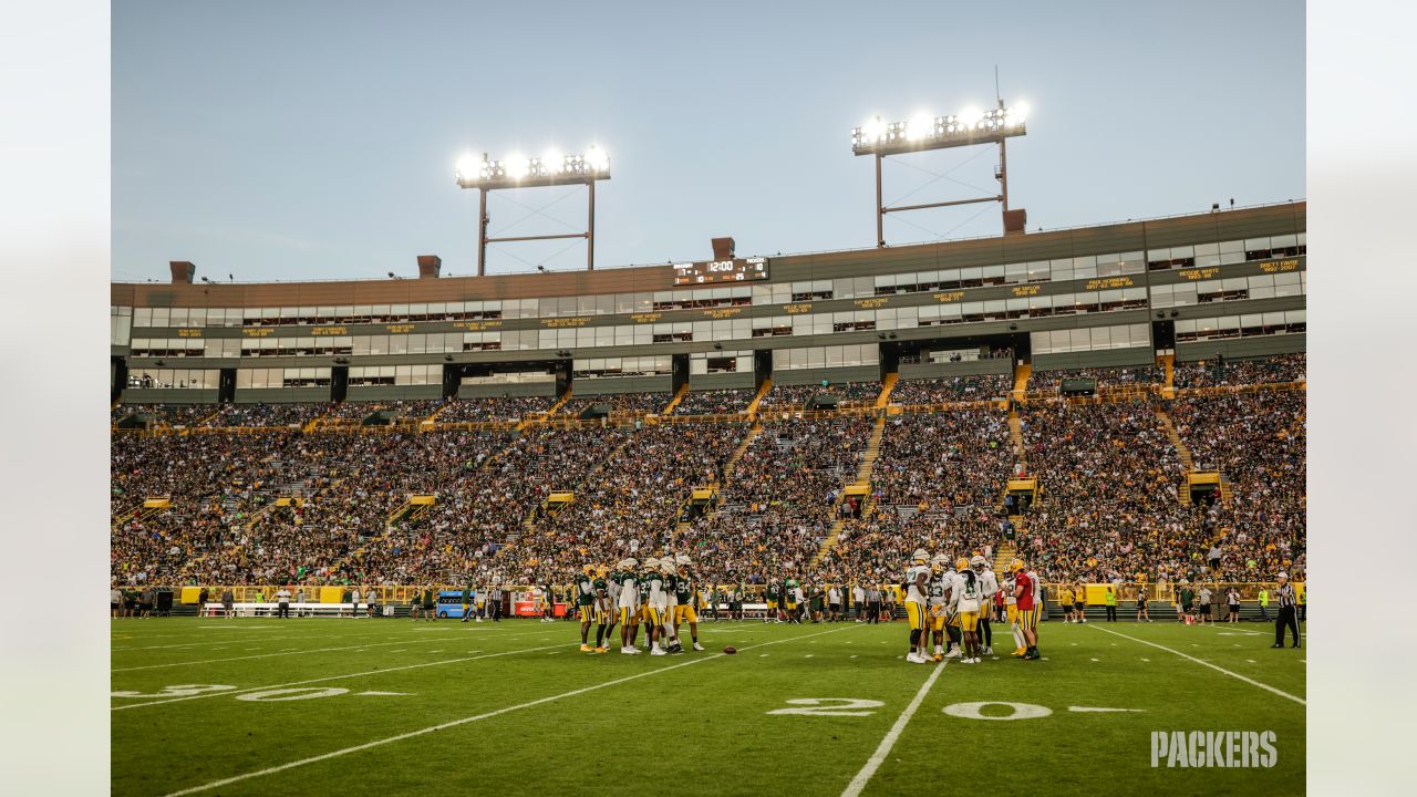 Photos: Packers Family Night shines under the lights at Lambeau Field