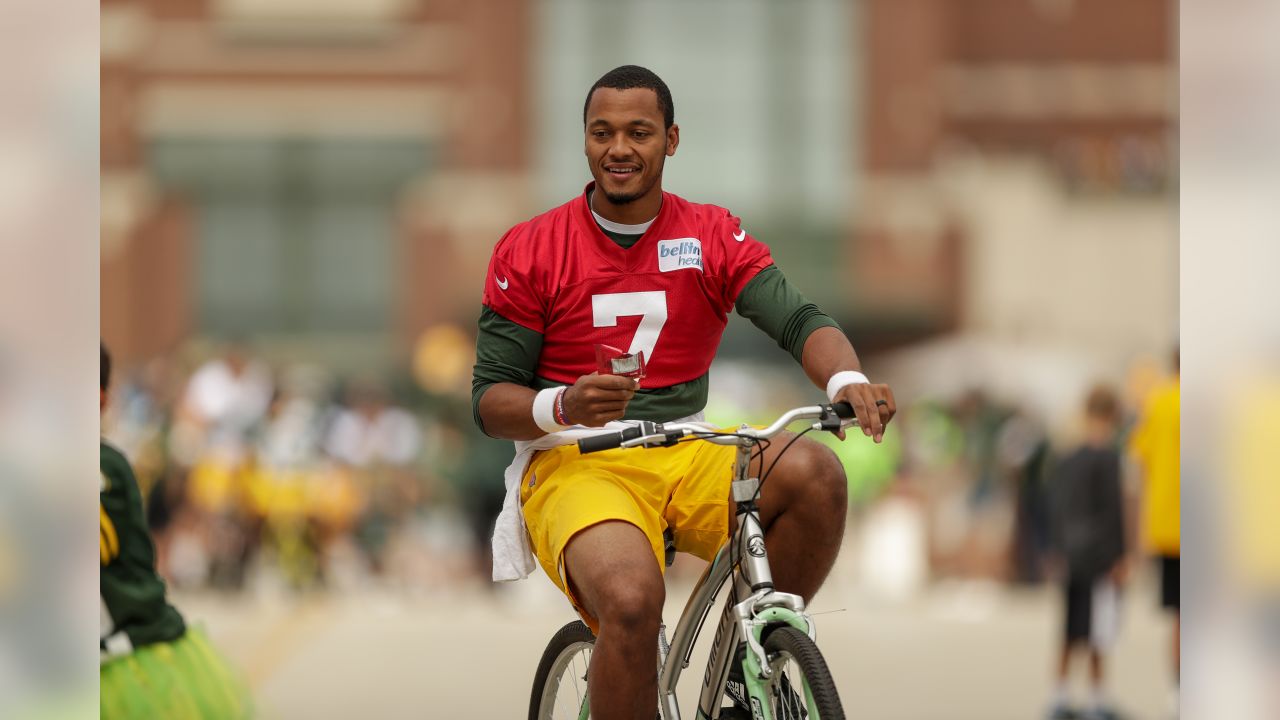 Green Bay Packers on X: Biking to work 