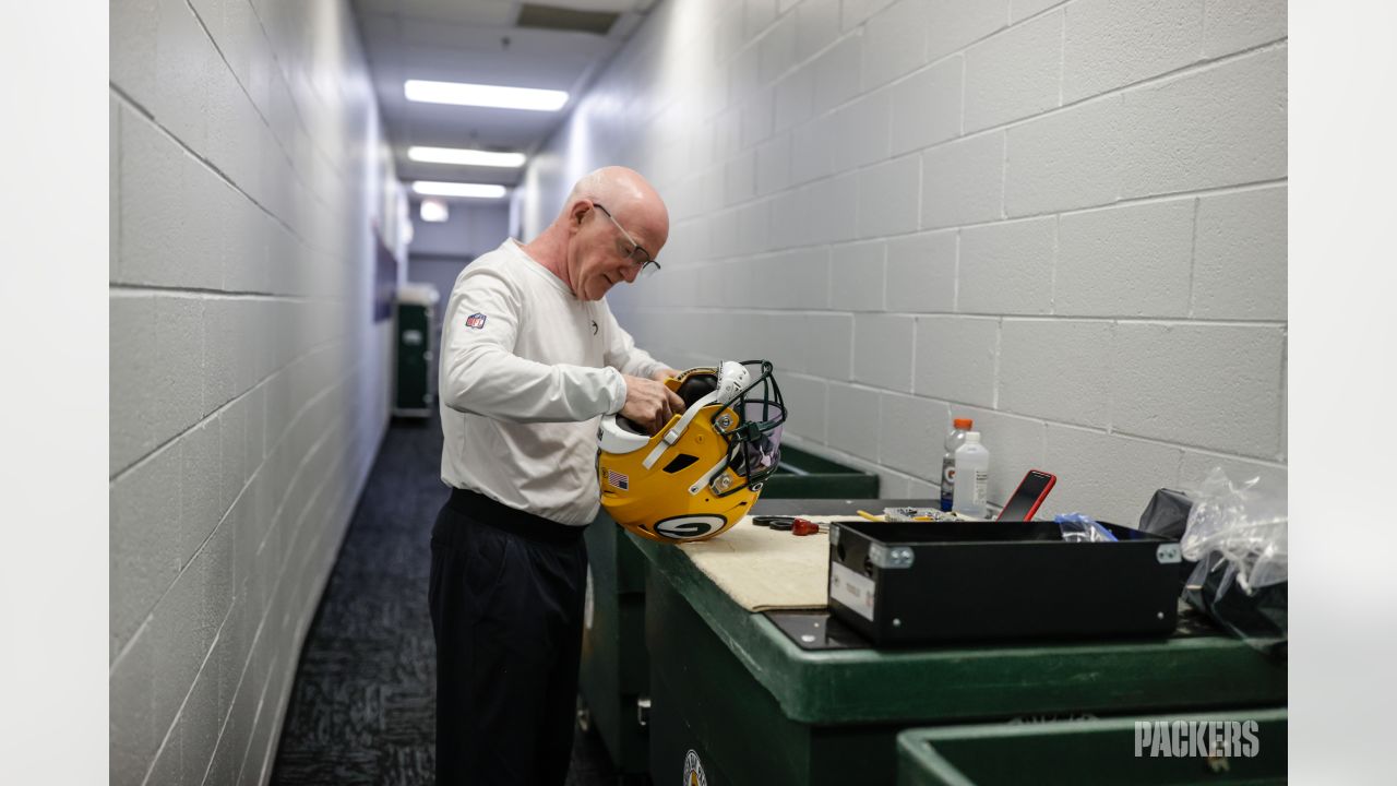 Packers to wear home green jerseys at Soldier Field vs. Bears