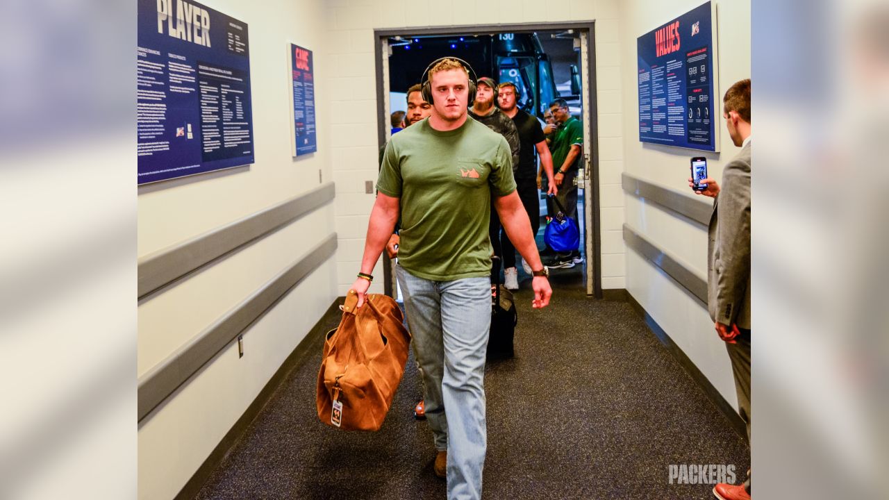 Photos: Packers arrive at AT&T Stadium