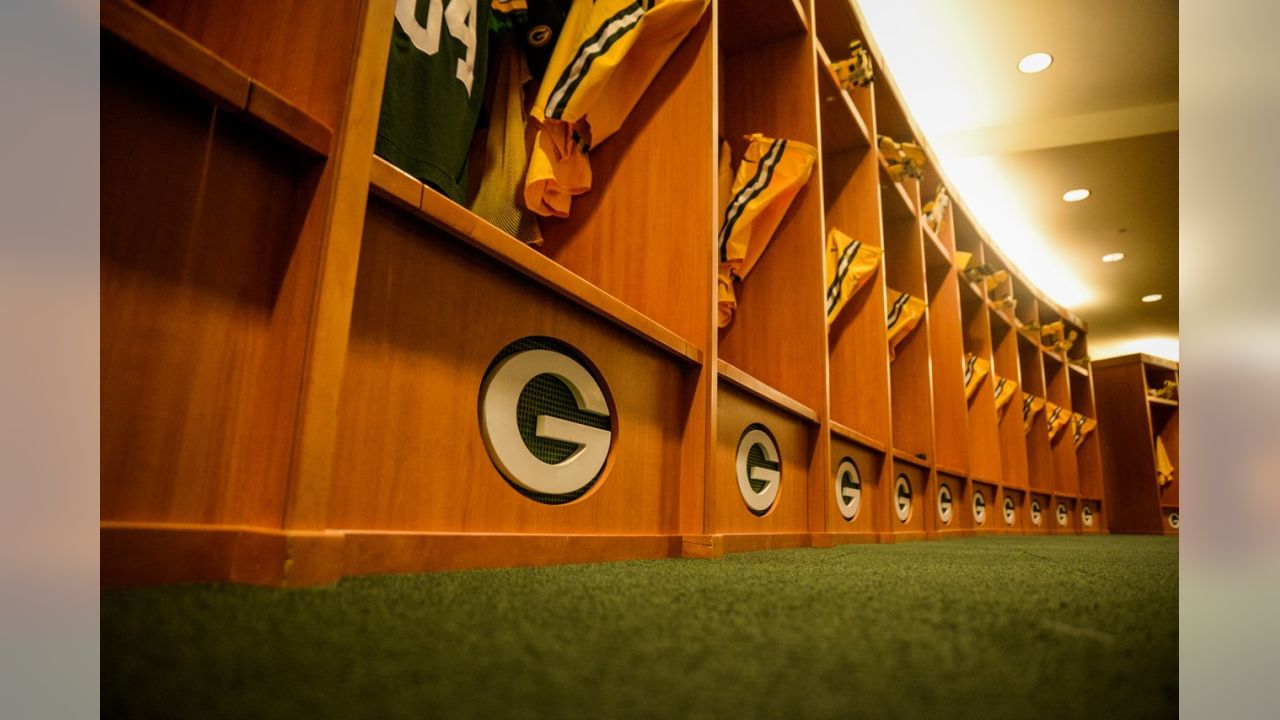 Green Bay Packers on X: Locker room ➡️ field #GBvsATL