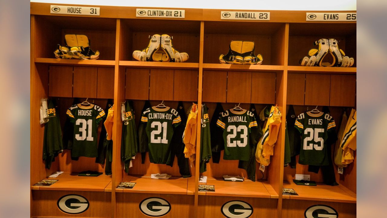 Inside the Packers locker room