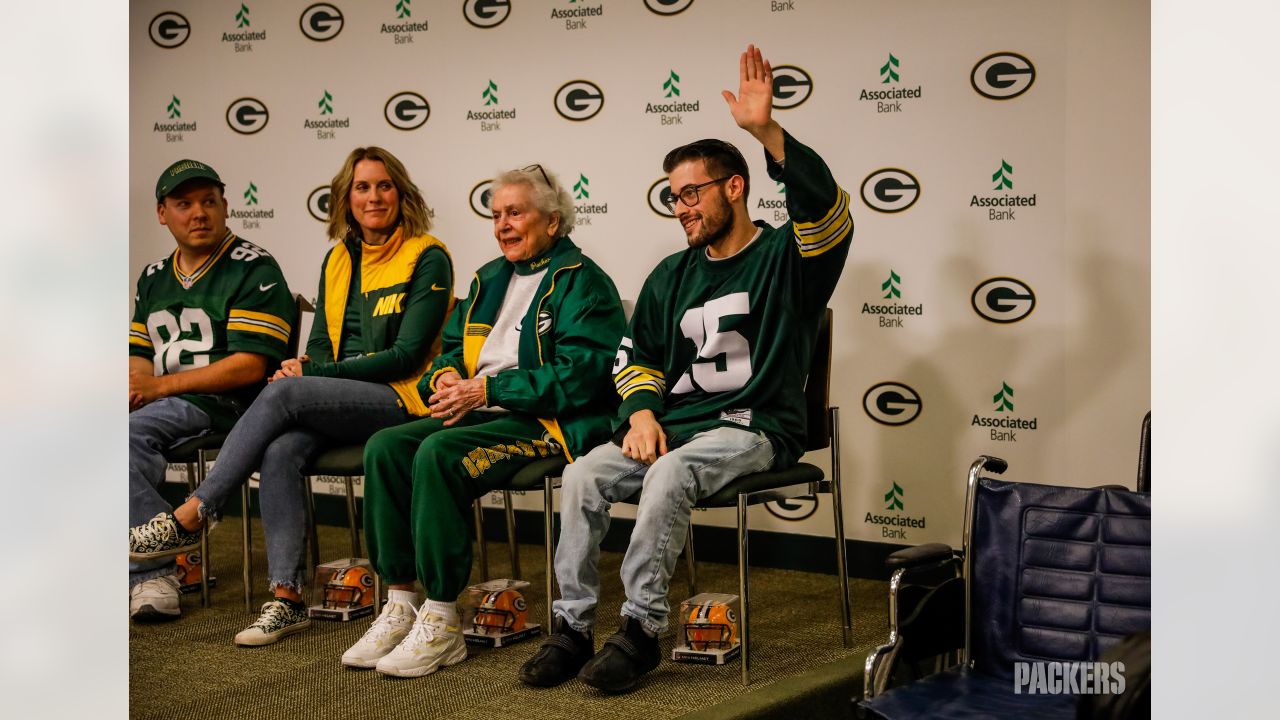 Green Bay Packers celebrity fans: A photo gallery of stars