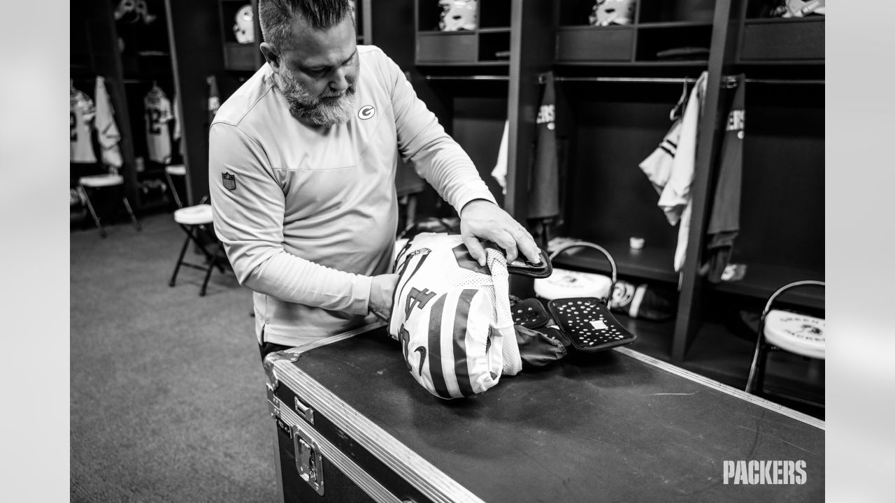 Behind the scenes: Inside Green Bay's locker room