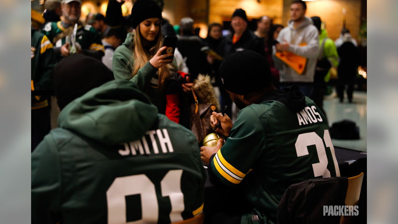 Bye week forces Packers to cancel autographs for charity event