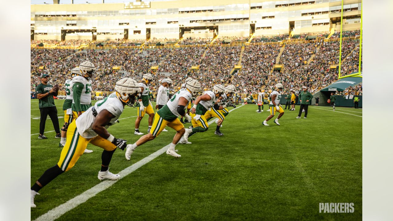 Green Bay Packers on X: .@LambeauField looking mighty fine ahead of # FamilyNight 