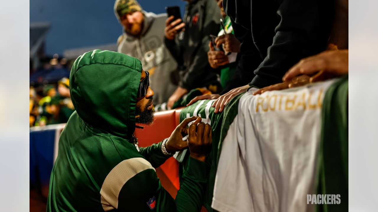 Photos: Pregame at Highmark Stadium ahead of Bills vs. Packers