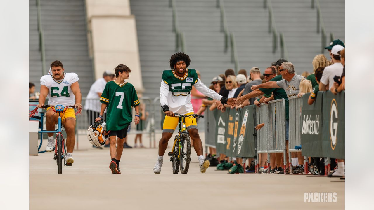 NFL memo indicates Packers training camp could be without player bike rides  again