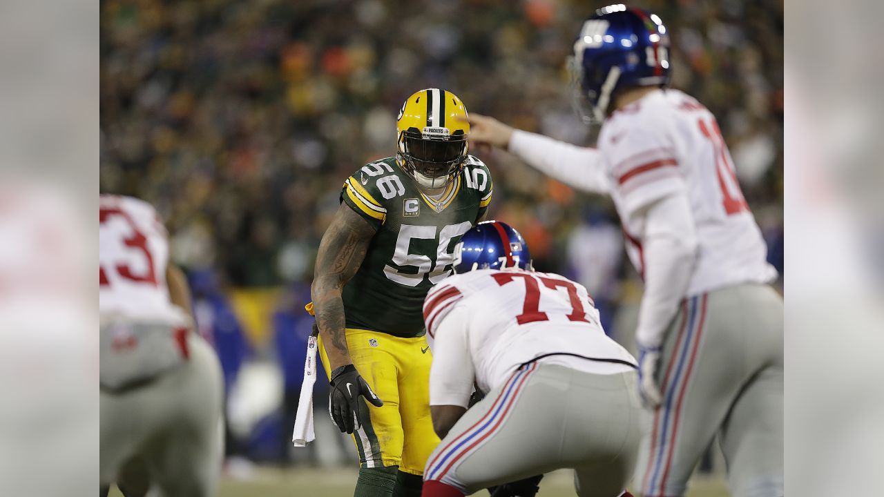 Green Bay Packers: Julius Peppers reunion should be considered