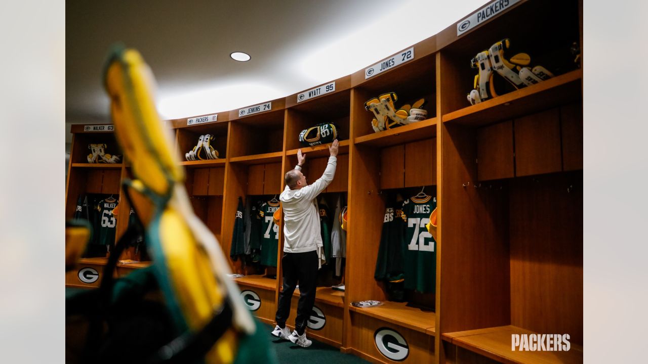 Behind-the-scenes photos of Packers locker room