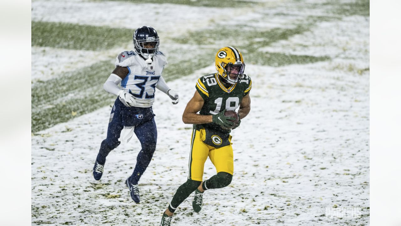 LIVE BLOG: Packers defeat Titans 40-14 at snowy Lambeau Field