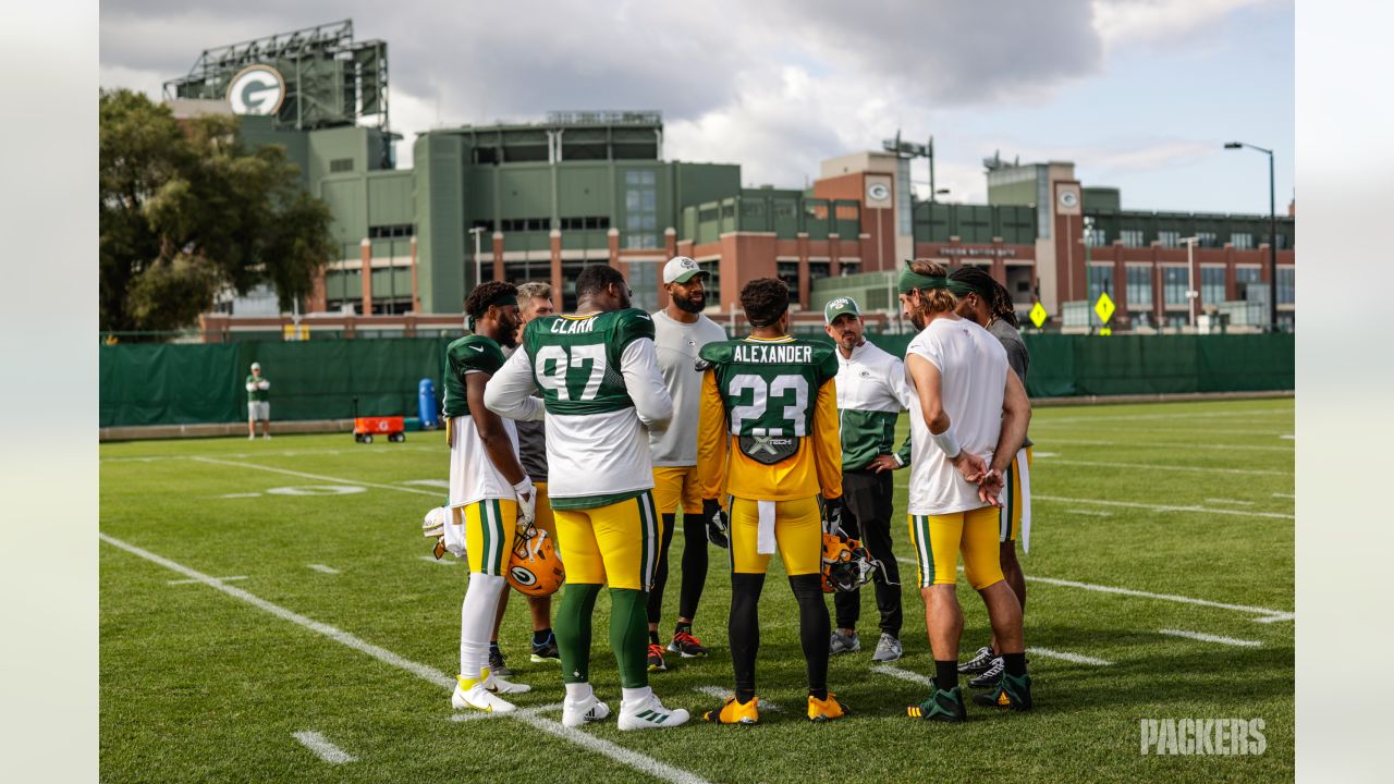 Photos: Packers learn of team captain nominations