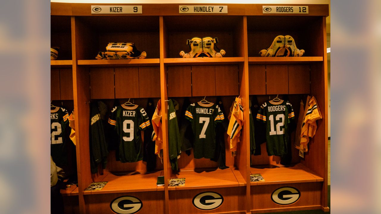 Packers lockerroom!  Green bay packers football, Lambeau field