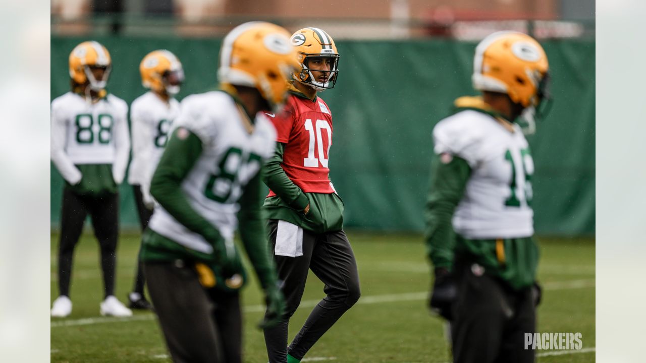 Green Bay Packers practice on chilly Friday