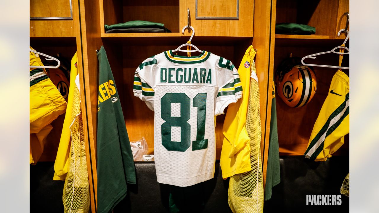 White Christmas: Packers' road uniforms ready in Miami