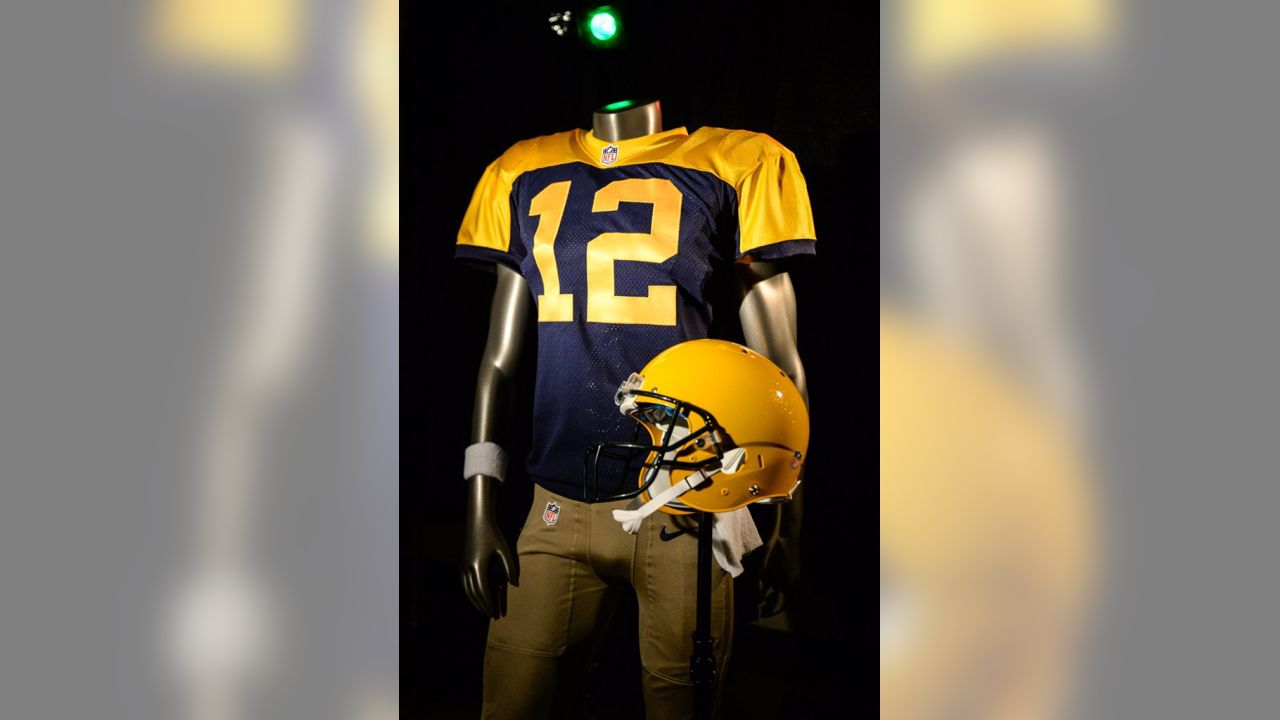Packers unveil historic third jersey at annual meeting